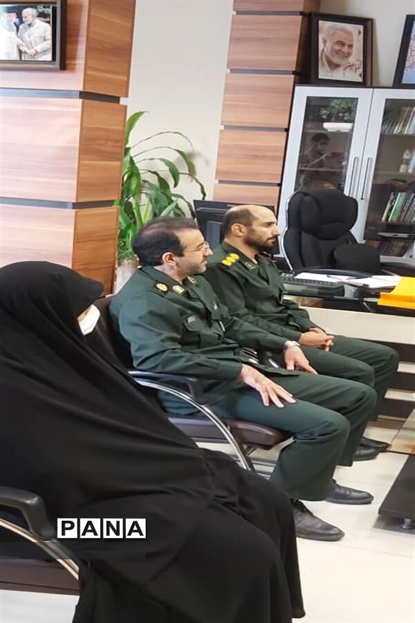 دیدار فرمانده ناحیه ولی عصر با سرپرست آموزش و پرورش منطقه۶