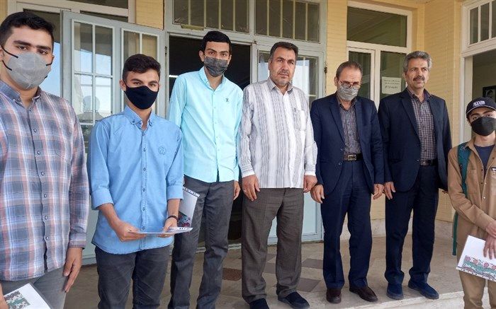 دانش‌آموزان فعال و برگزیده دبیرستان شهید فهمیده قم تجلیل شدند