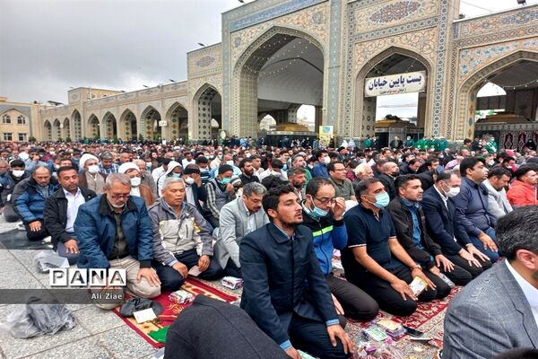 نماز عید فطر در حرم مطهر رضوی