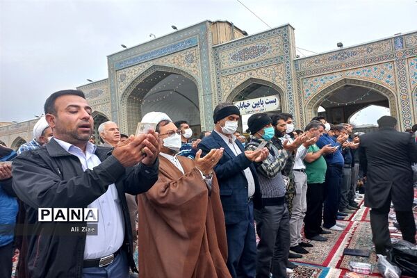 نماز عید فطر در حرم مطهر رضوی