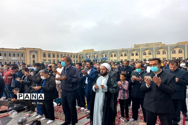 نماز عید فطر در حرم مطهر رضوی
