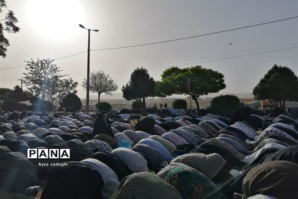 اقامه نماز عید فطر در اقلید