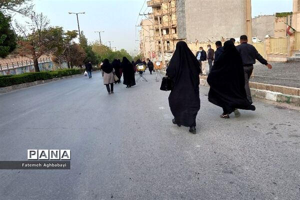 نماز عید فطر در مصلای امام خمینی(ره)  شهرکرد