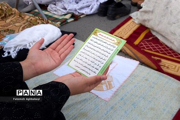 نماز عید فطر در مصلای امام خمینی(ره)  شهرکرد