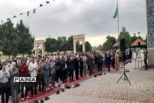 حضور پیشتازان نیشابور در نماز عید فطر