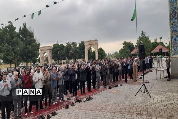 حضور پیشتازان نیشابور در نماز عید فطر