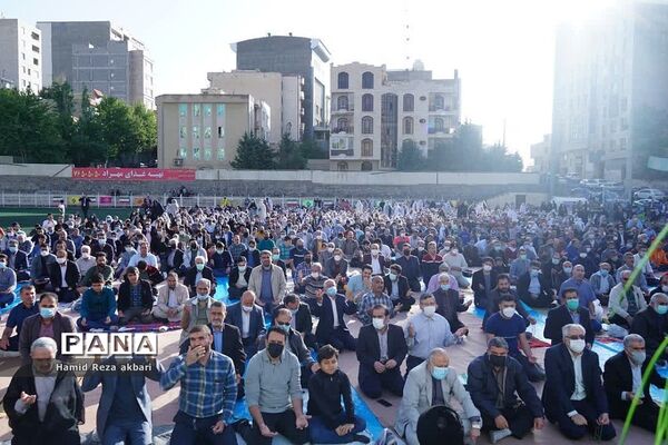 برگزاری نماز عید فطر در رودهن