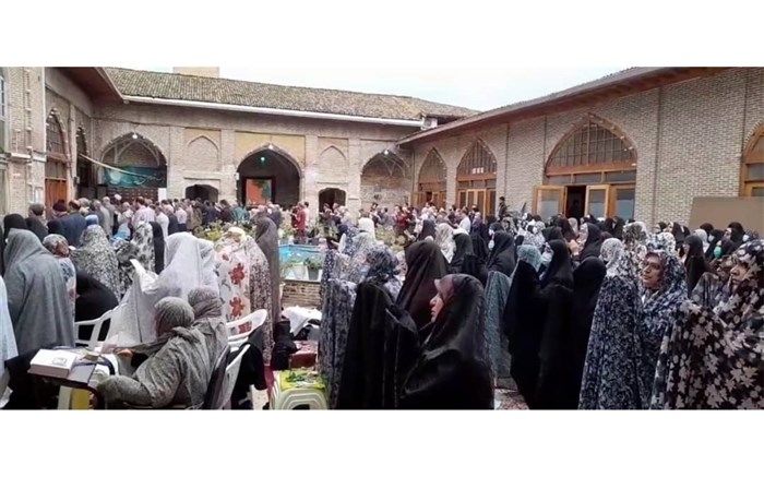 اقامه نماز عید سعید فطر در شهرستان بابل