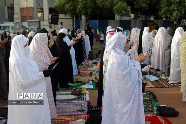 اقامه نماز عید سعید فطر در بندرعباس