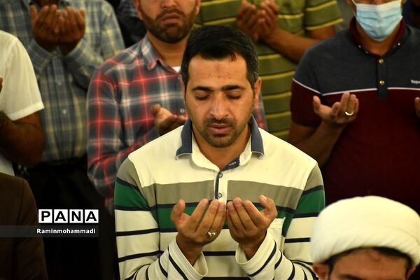 اقامه نماز عید سعید فطر در خاوران به امامت حجت الاسلام والمسلمین جعفری
