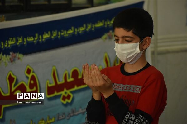 اقامه نماز عید سعید فطر در خاوران به امامت حجت الاسلام والمسلمین جعفری