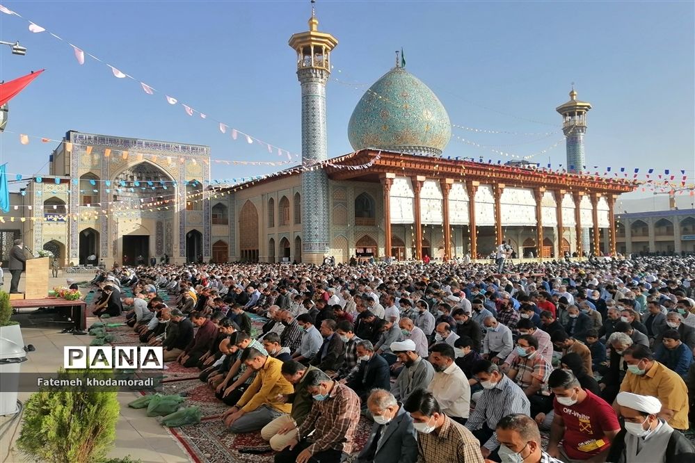 برگزاری باشکوه نماز عید فطر در حرم مطهر شاهچراغ(ع)