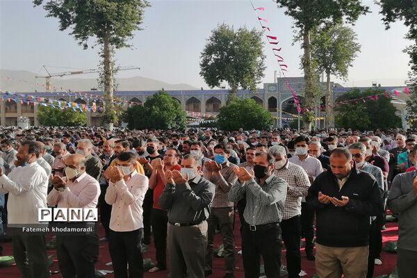 برگزاری باشکوه نماز عید فطر در حرم مطهر شاهچراغ(ع)