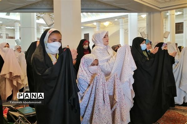 برگزاری باشکوه نماز عید فطر در حرم مطهر شاهچراغ(ع)