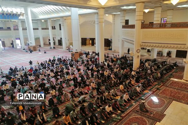برگزاری باشکوه نماز عید فطر در حرم مطهر شاهچراغ(ع)