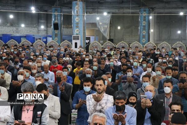 اقامه نماز عید سعید فطر در شهرستان قدس