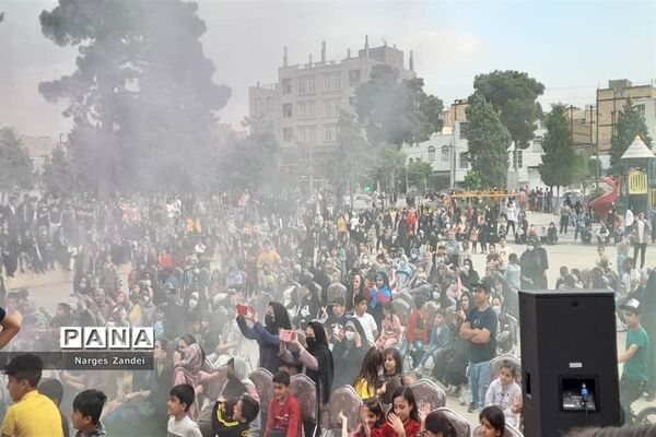 جشن بزرگ عید فطر در پارک شهدای گمنام ملارد