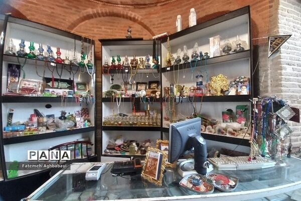زیارت آستانه مبارکه امامزادگان حلیمه و حکیمه خاتون شهرکرد