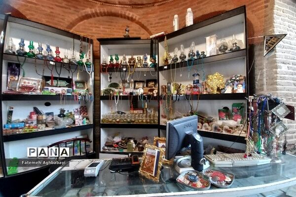زیارت آستانه مبارکه امامزادگان حلیمه و حکیمه خاتون شهرکرد