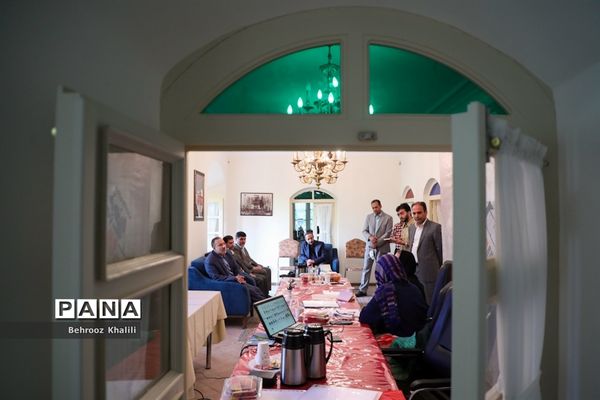 داوری آثار معلمان هنرمند