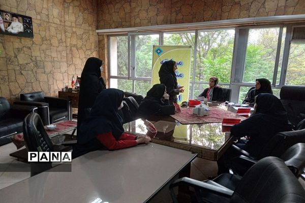 مسابقه مشاعره دانش‌آموزان تهرانی