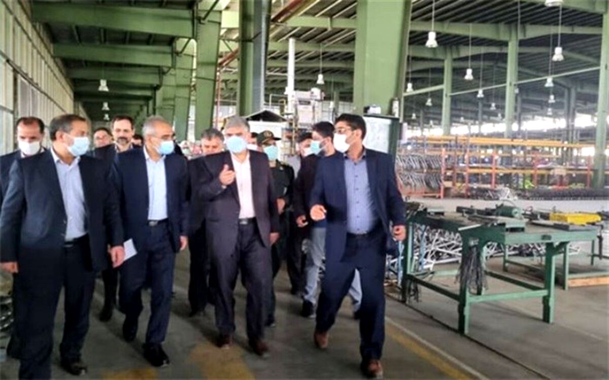 تاکید معاون رئیس‌جمهوری بر پیگیری مشکلات واحدهای تولیدی و صنعتی