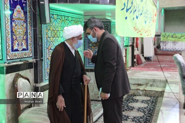 حضور مدیرکل آموزش و پرورش شهرستان‌های استان تهران در نماز جمعه اسلامشهر