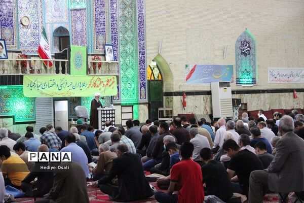 حضور مدیرکل آموزش و پرورش شهرستان‌های استان تهران در نماز جمعه اسلامشهر