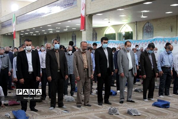 حضور مدیرکل آموزش و پرورش شهرستان‌های استان تهران در نماز جمعه اسلامشهر