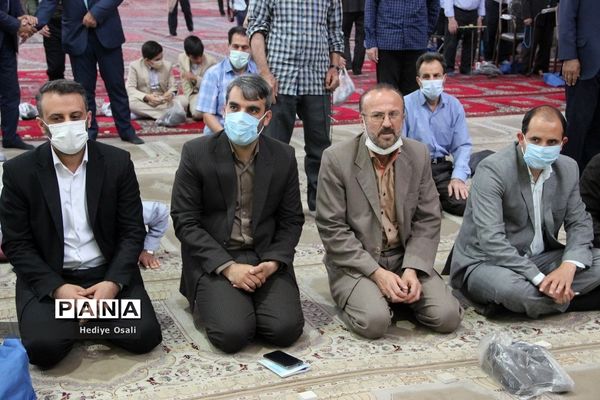 حضور مدیرکل آموزش و پرورش شهرستان‌های استان تهران در نماز جمعه اسلامشهر