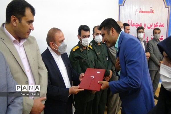 آیین تجلیل از معلمان نمونه شهرستان بویراحمد و عشایر