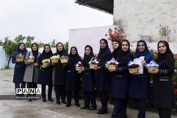 زنگ سلامت در مدرسه یکتا بهنمیر