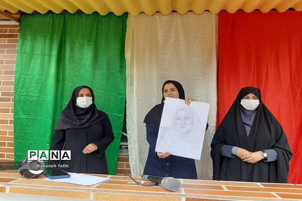 جشن روز معلم در دبیرستان سمیه محمود‌آباد