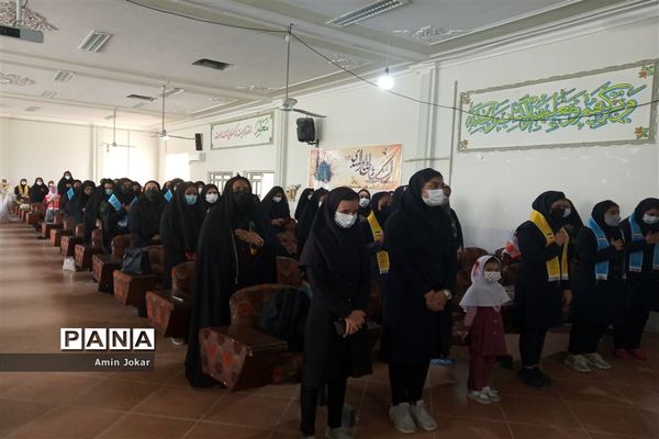 اجرای طرح میثاق با ولایت با حضور مربیان و دانش‌آموزان پیشتاز در داراب