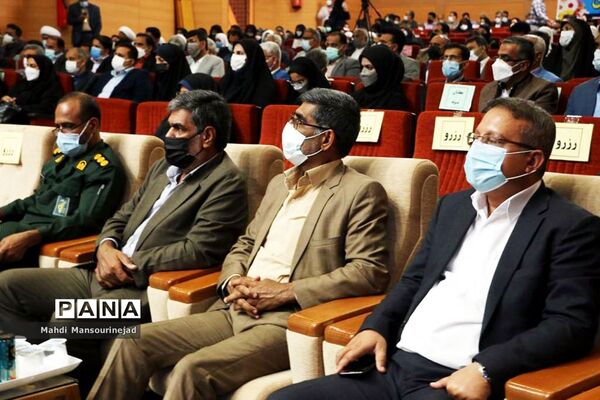 آِیین بزرگداشت مقام معلم همراه با تجلیل از معلمان نمونه استان هرمزگان