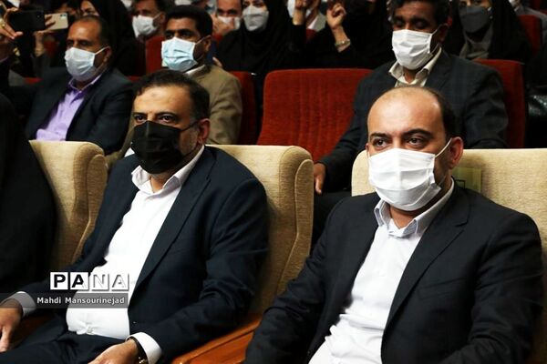 آِیین بزرگداشت مقام معلم همراه با تجلیل از معلمان نمونه استان هرمزگان