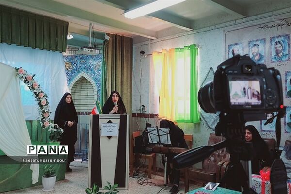 مراسم تجلیل از معلمان در بهارستان‌دو