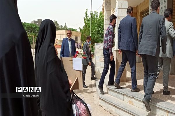 دیدار با دبیران آزاده و جانباز و ایثارگر به مناسبت هفته گرامیداشت مقام معلم