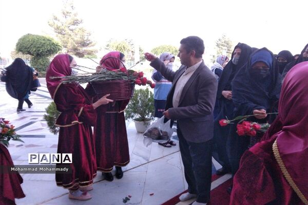 برگزاری مراسم گرامیداشت مقام معلم شهرستان کاشمر