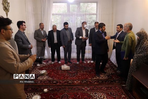 دیدار با خانواده معلم شهید و معلم جانباز به‌مناسبت هفته معلم در تبریز