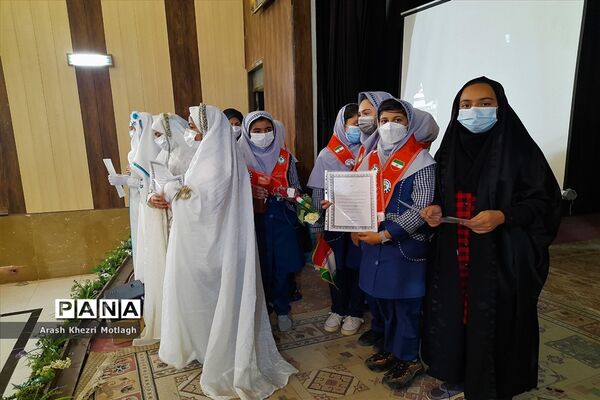 مراسم سپاس مربی و تجلیل از معلمان نمونه شهرستان کازرون