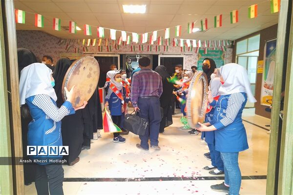 مراسم سپاس مربی و تجلیل از معلمان نمونه شهرستان کازرون