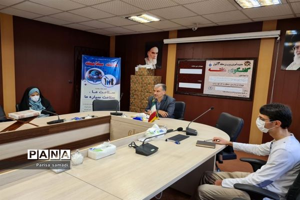 تجلیل از مراقبان سلامت منطقه ۱۳ در هفته سلامت