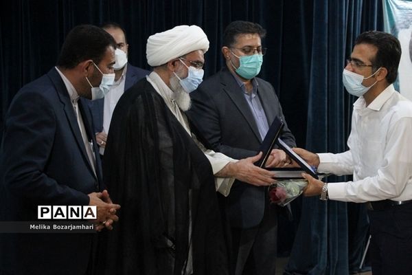 همایش تجلیل از معلمان نمونه استان بوشهر