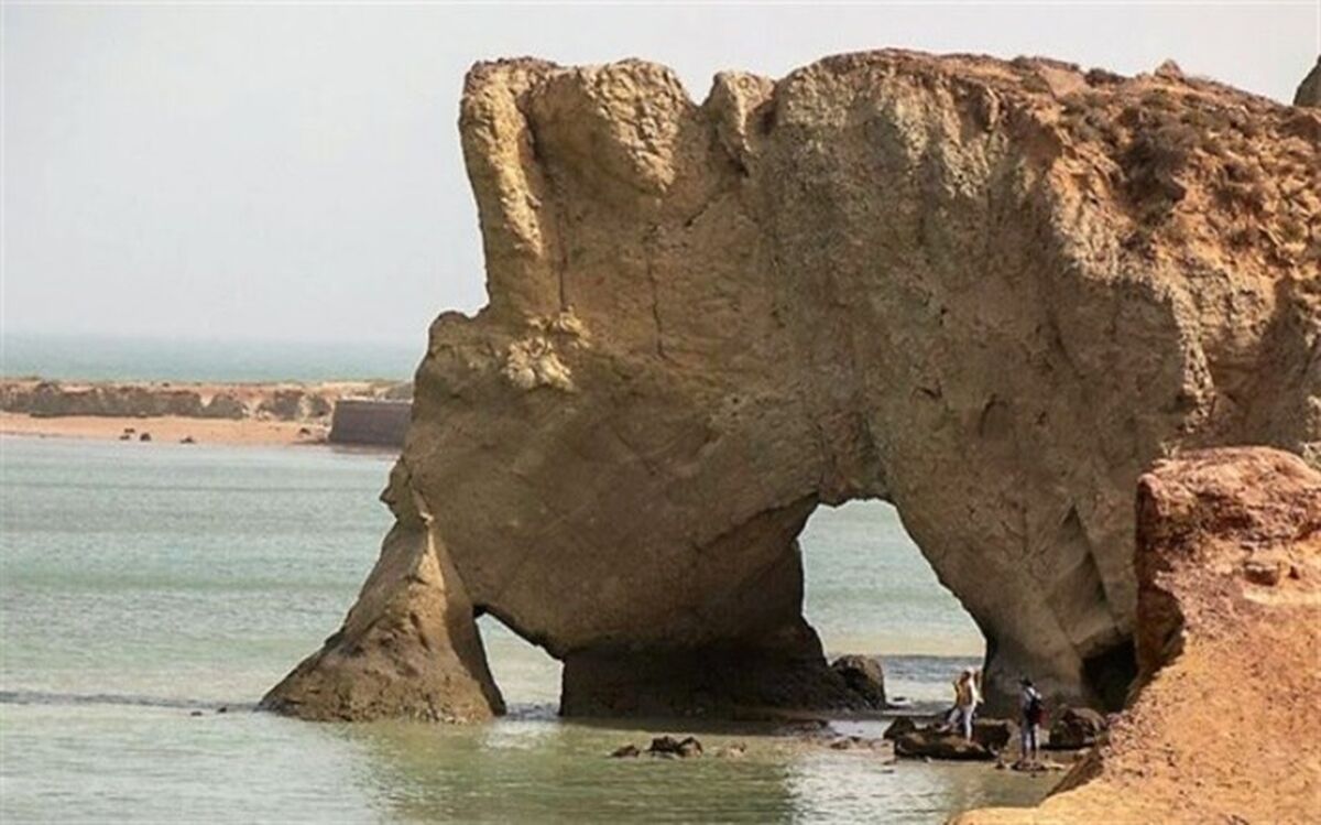 روزنه دریا در جزیره هرمز فرو ریخت + تصویر