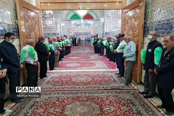 آئین غبارروبی و عطر افشانی ضریح امامزاده سید حمزه (ع)