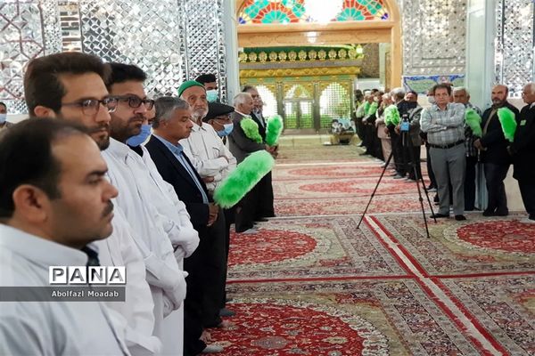 آئین غبارروبی و عطر افشانی ضریح امامزاده سید حمزه (ع)