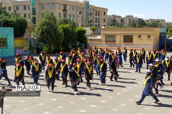 آیین سپاس معلم  سازمان دانش آموزی ملارد در دبیرستان شهید همت