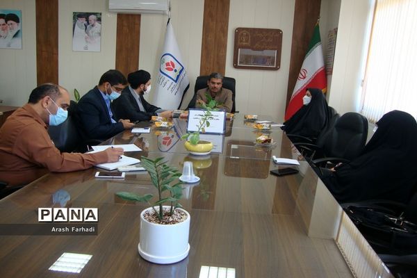 جلسه هم‌اندیشی با مشاورین مدیر کل آموزش و پرورش استان بوشهر در امور روحانیت