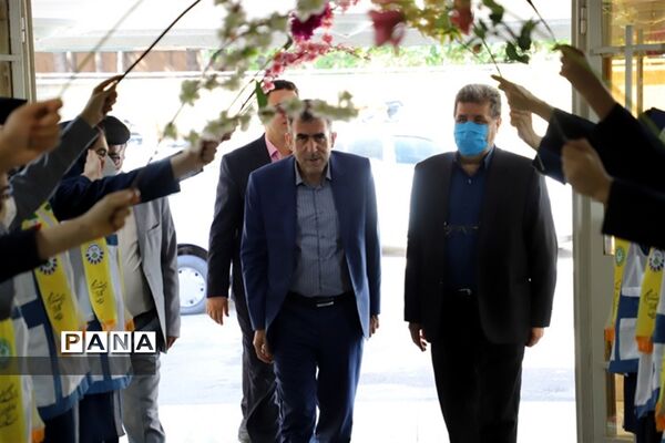 آیین تجلیل از برگزیدگان جشنواره سفیران سلامت